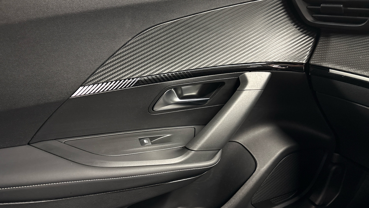 Used Peugeot 2008 2025 for sale - 76900059: Photo 40