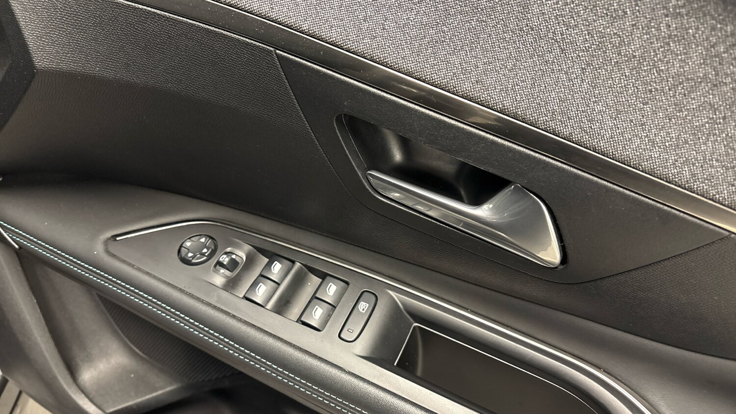 Used Peugeot 3008 2022 for sale - 77971219: Photo 22