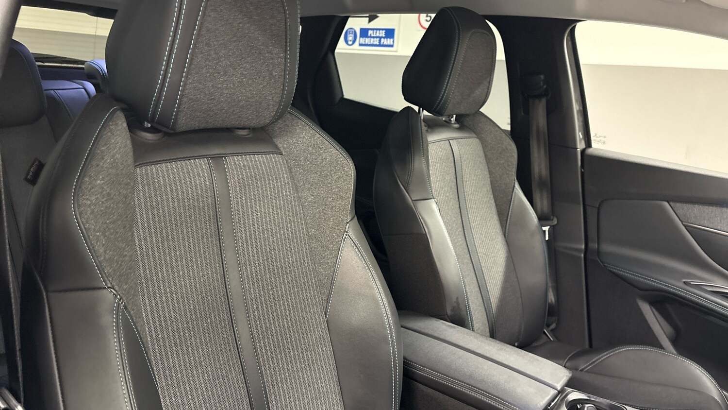 Used Peugeot 3008 2022 for sale - 77971219: Photo 42