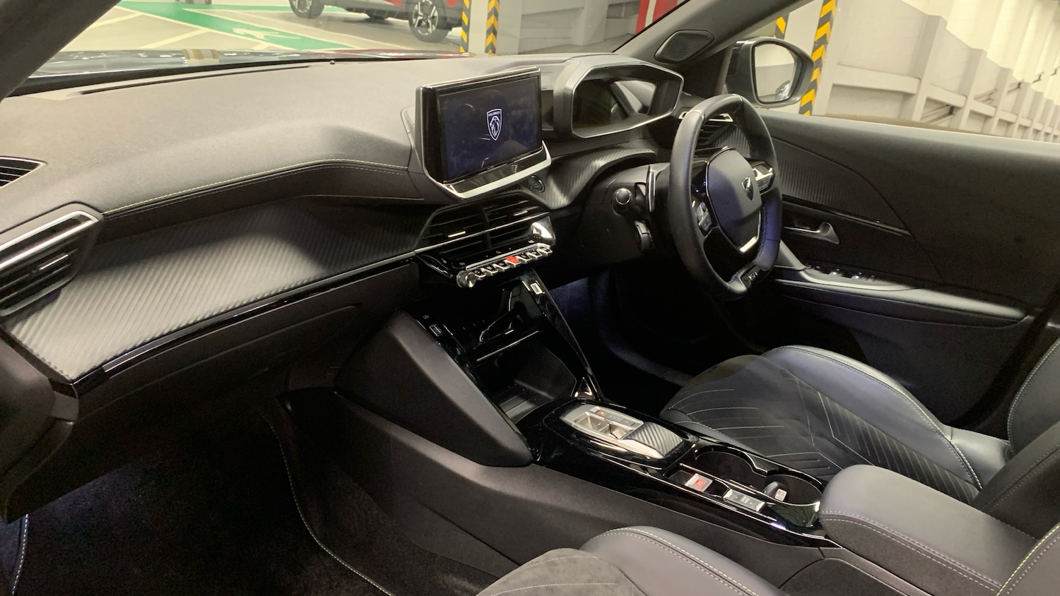 Used Peugeot 2008 2024 for sale - 76433825: Photo 12