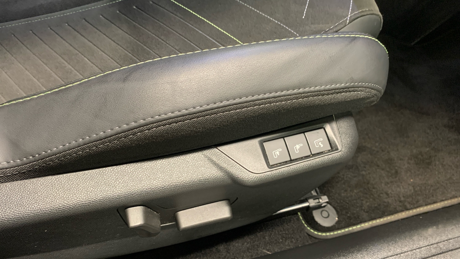 Used Peugeot 2008 2024 for sale - 76433825: Photo 50