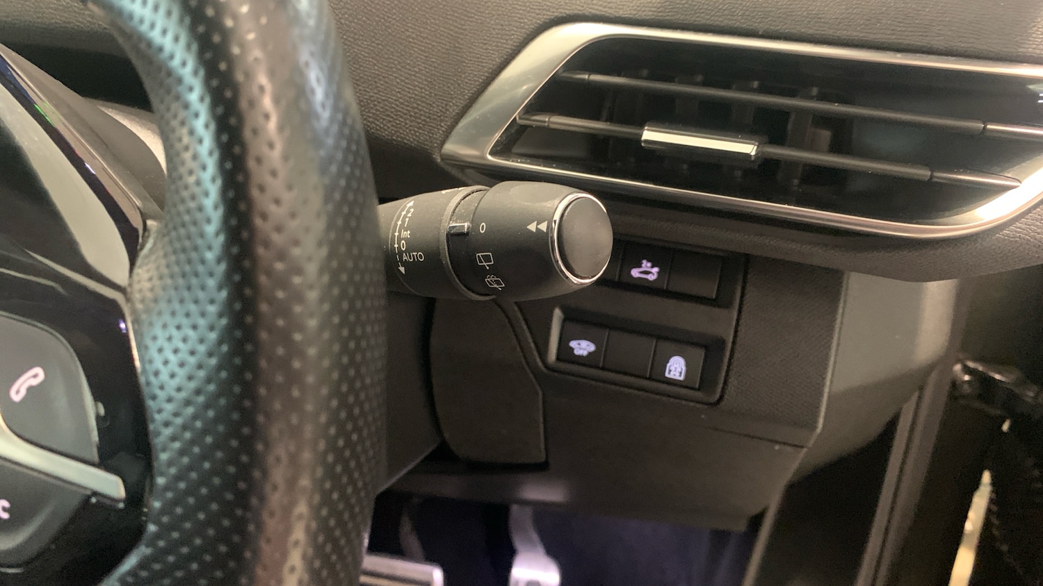 Used Peugeot 5008 2020 for sale - 76659858: Photo 28