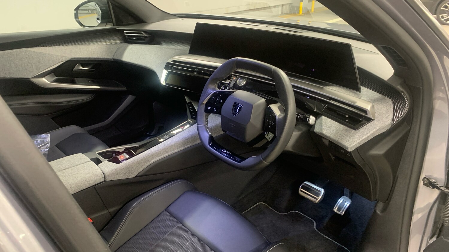 Used Peugeot 3008 2025 for sale - 78206001: Photo 11