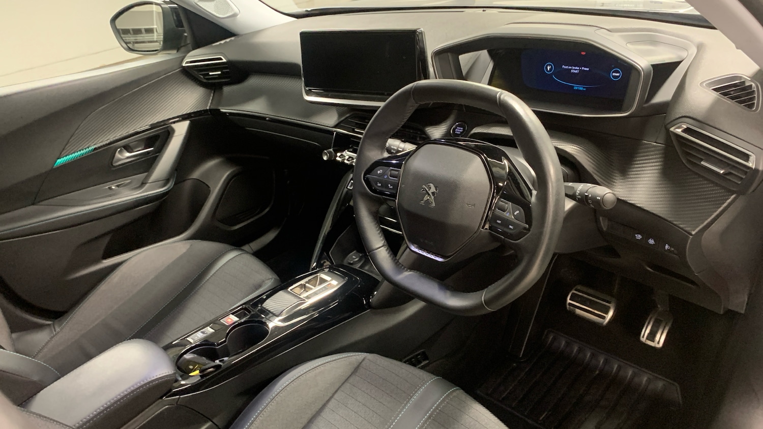 Used Peugeot 2008 2023 for sale - 76307983: Photo 11