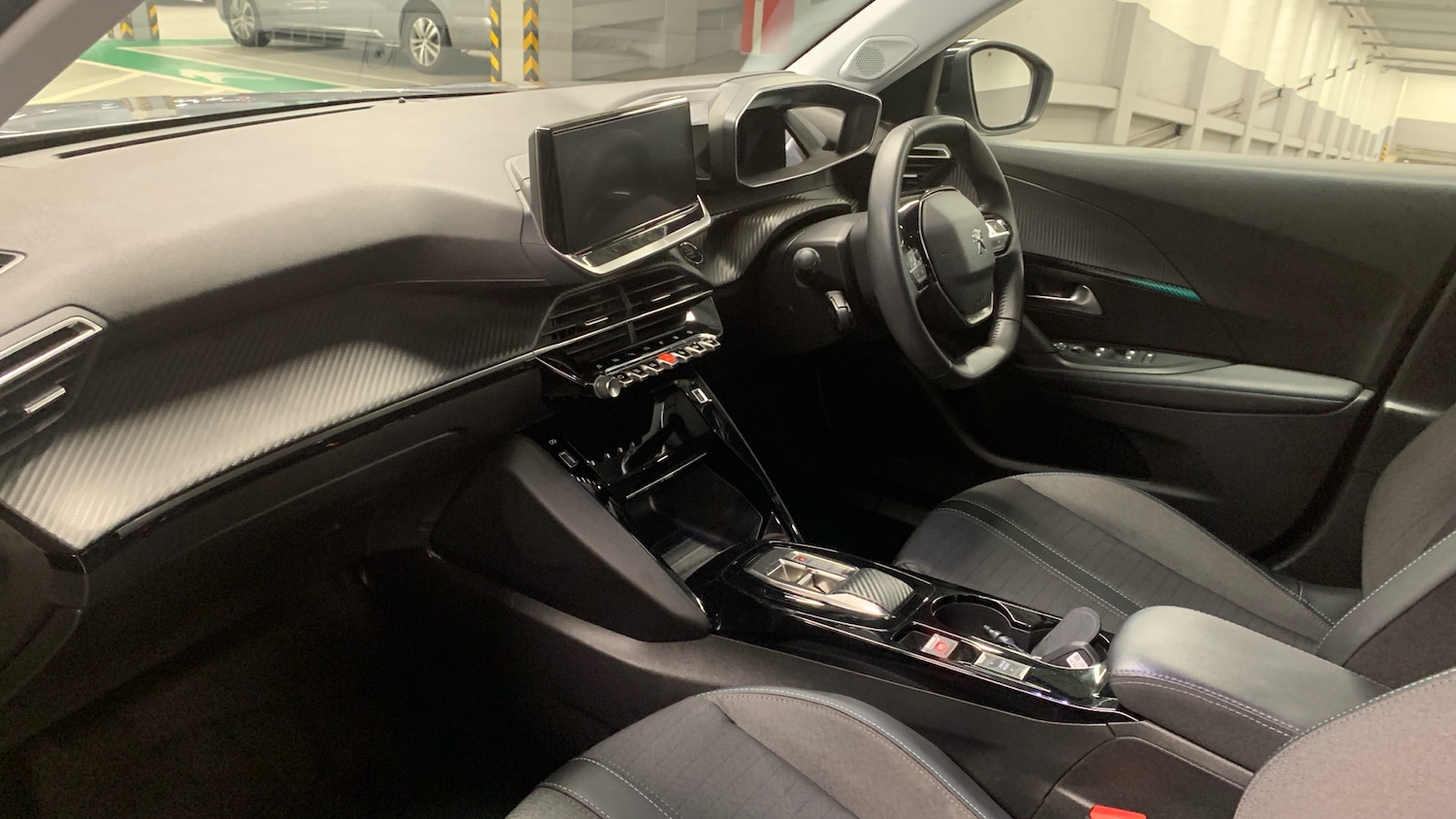 Used Peugeot 2008 2023 for sale - 76307983: Photo 12