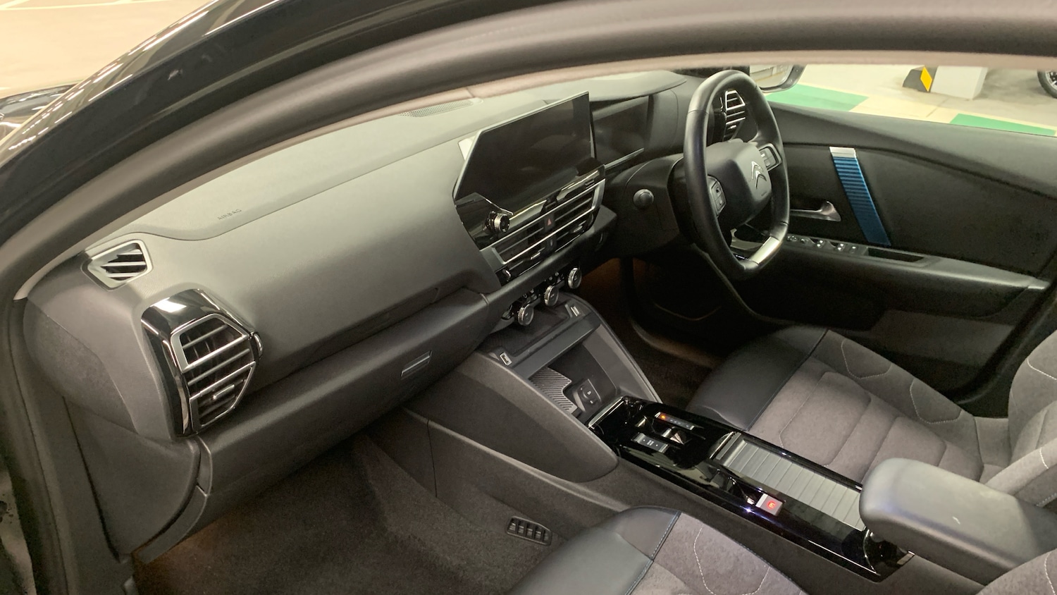 Used Citroen C4 2023 for sale - 76840387: Photo 12