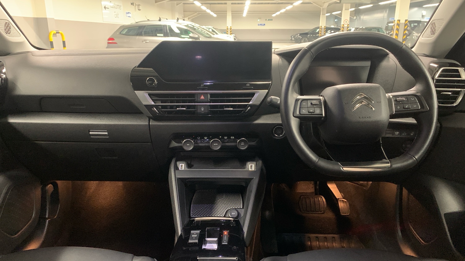 Used Citroen C4 2023 for sale - 76840387: Photo 4