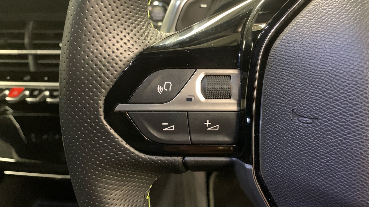 Used Peugeot 2008 2023 for sale - 76667814: Photo 23