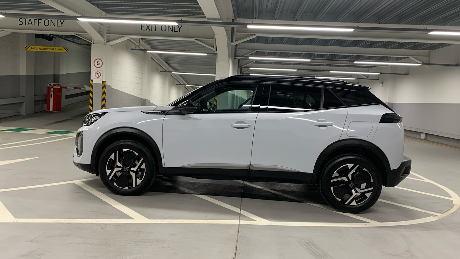 Used Peugeot 2008 2023 for sale - 76667814: Photo 6