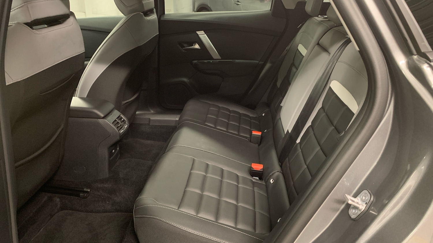 Used Citroen C4 2025 for sale - 76350360: Photo 32