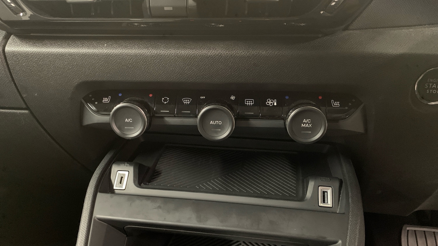 Used Citroen C4 2025 for sale - 76350360: Photo 43