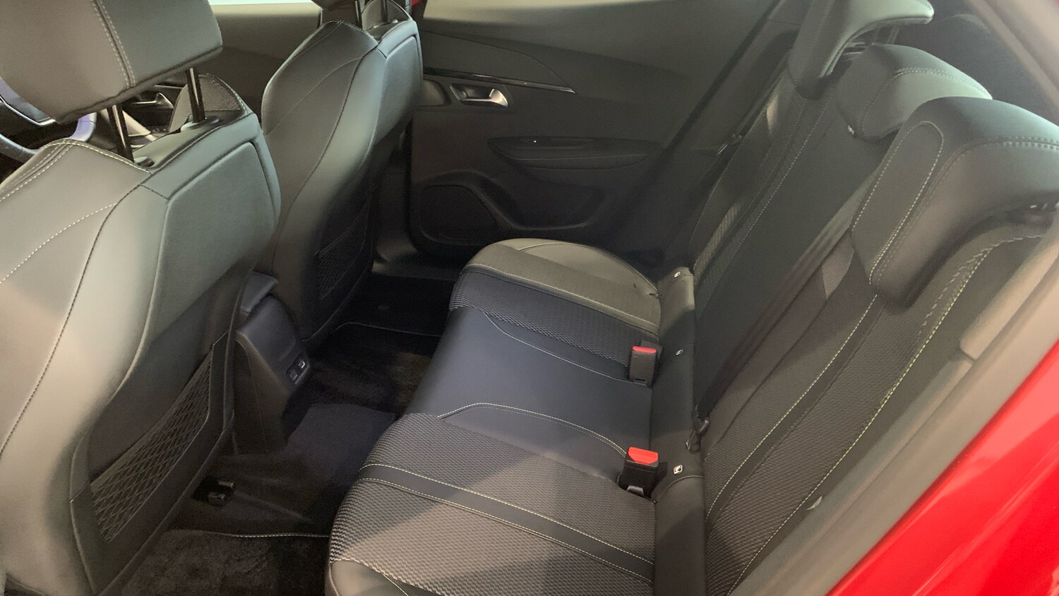 Used Peugeot 2008 2024 for sale - 76372207: Photo 33