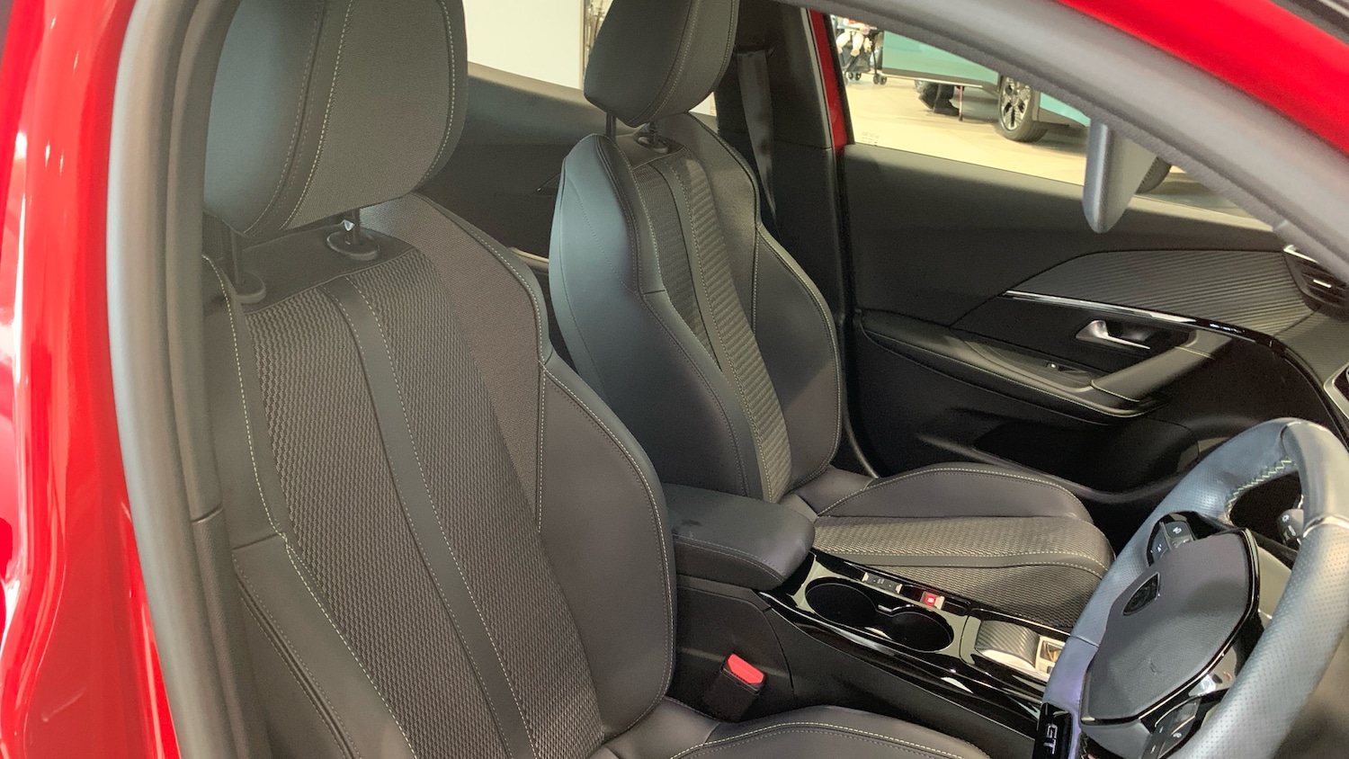 Used Peugeot 2008 2024 for sale - 76372207: Photo 42