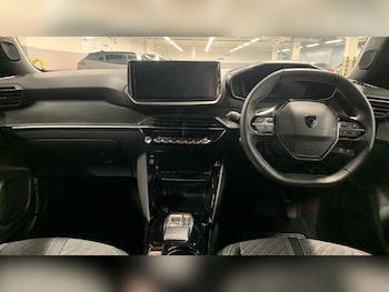 Used Peugeot 2008 2025 for sale - 76419705: Photo