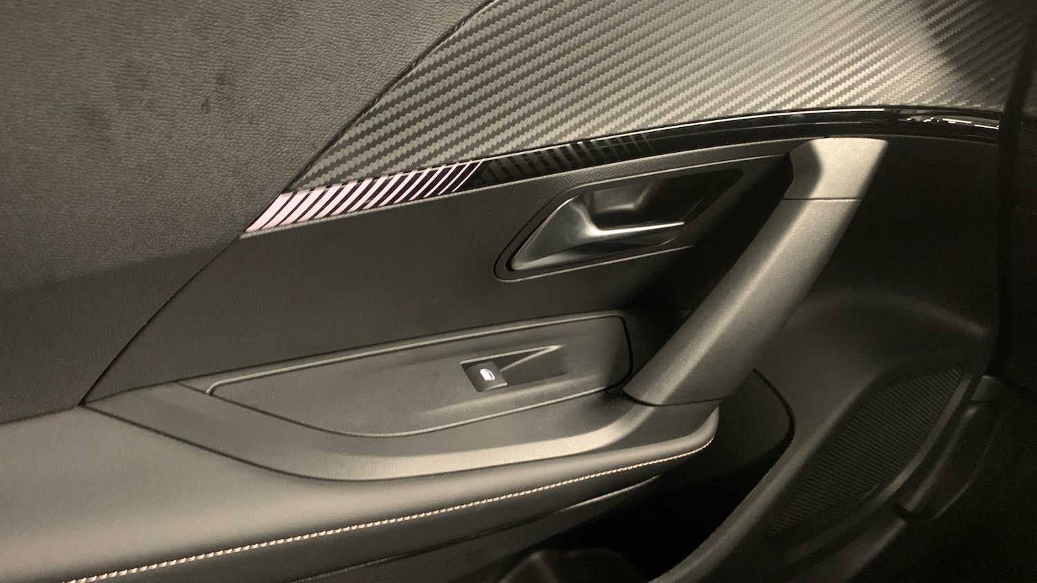 Used Peugeot 2008 2025 for sale - 76856180: Photo 41