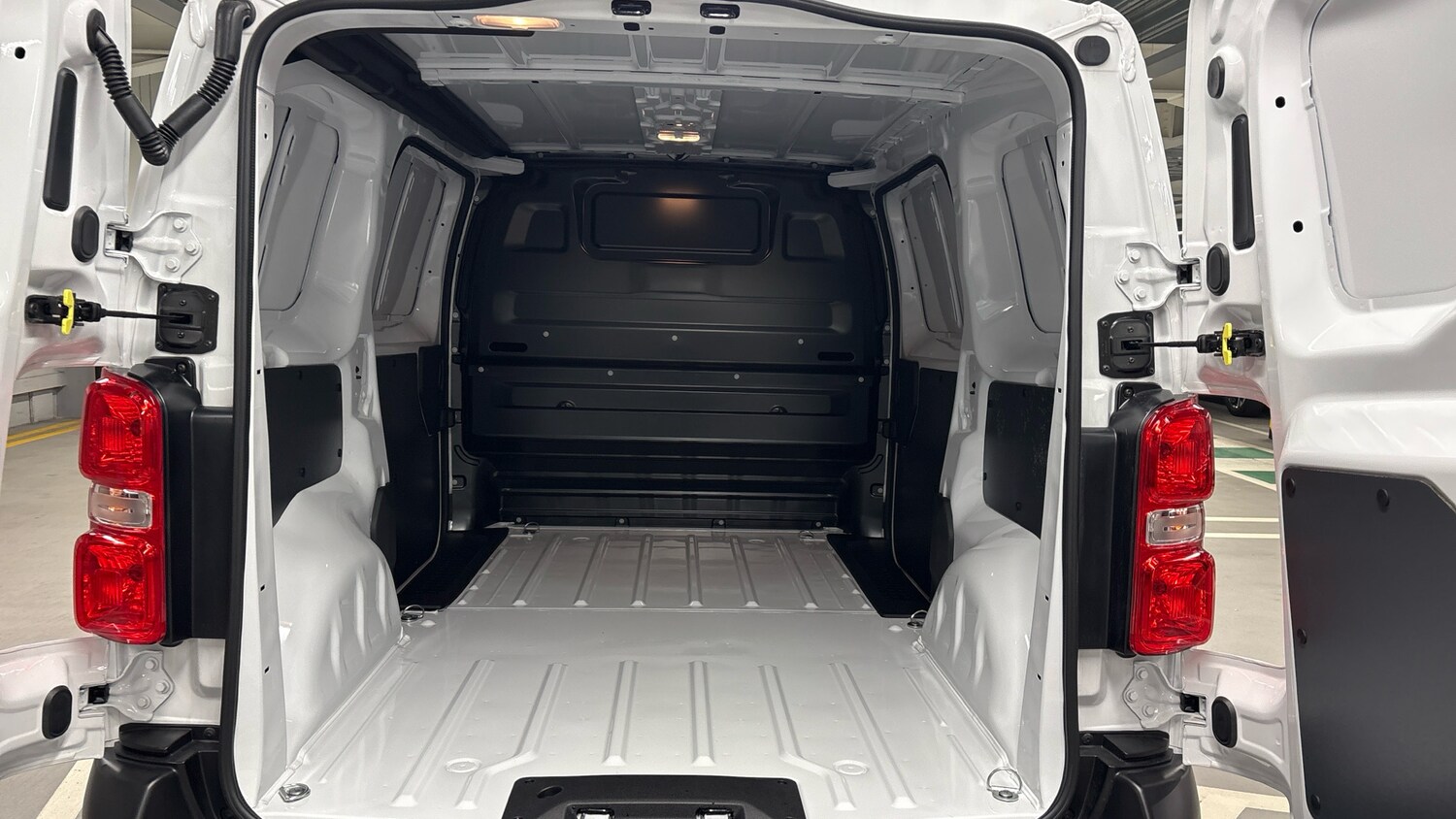 Used Citroen Dispatch 2023 for sale - 77346159: Photo 19