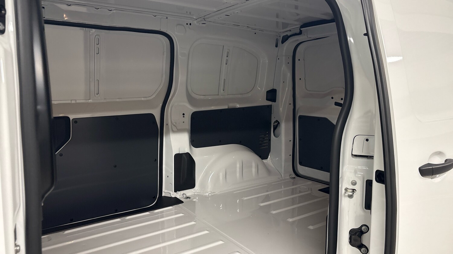 Used Citroen Dispatch 2023 for sale - 77346159: Photo 25