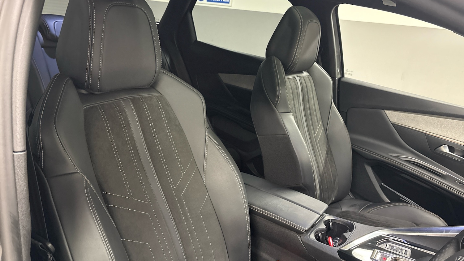 Used Peugeot 3008 2022 for sale - 76772619: Photo 42