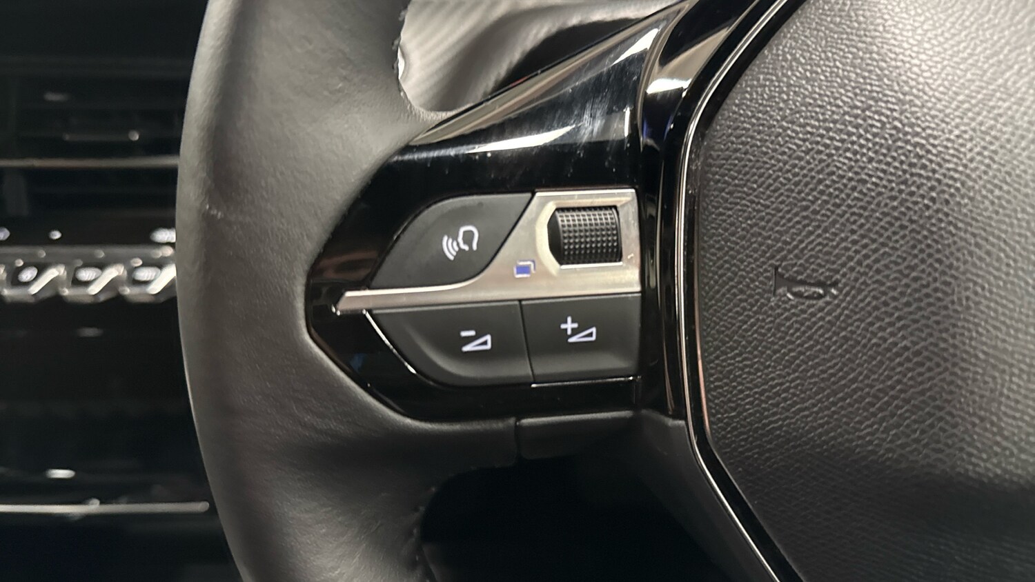 Used Peugeot 2008 2025 for sale - 78048808: Photo 23