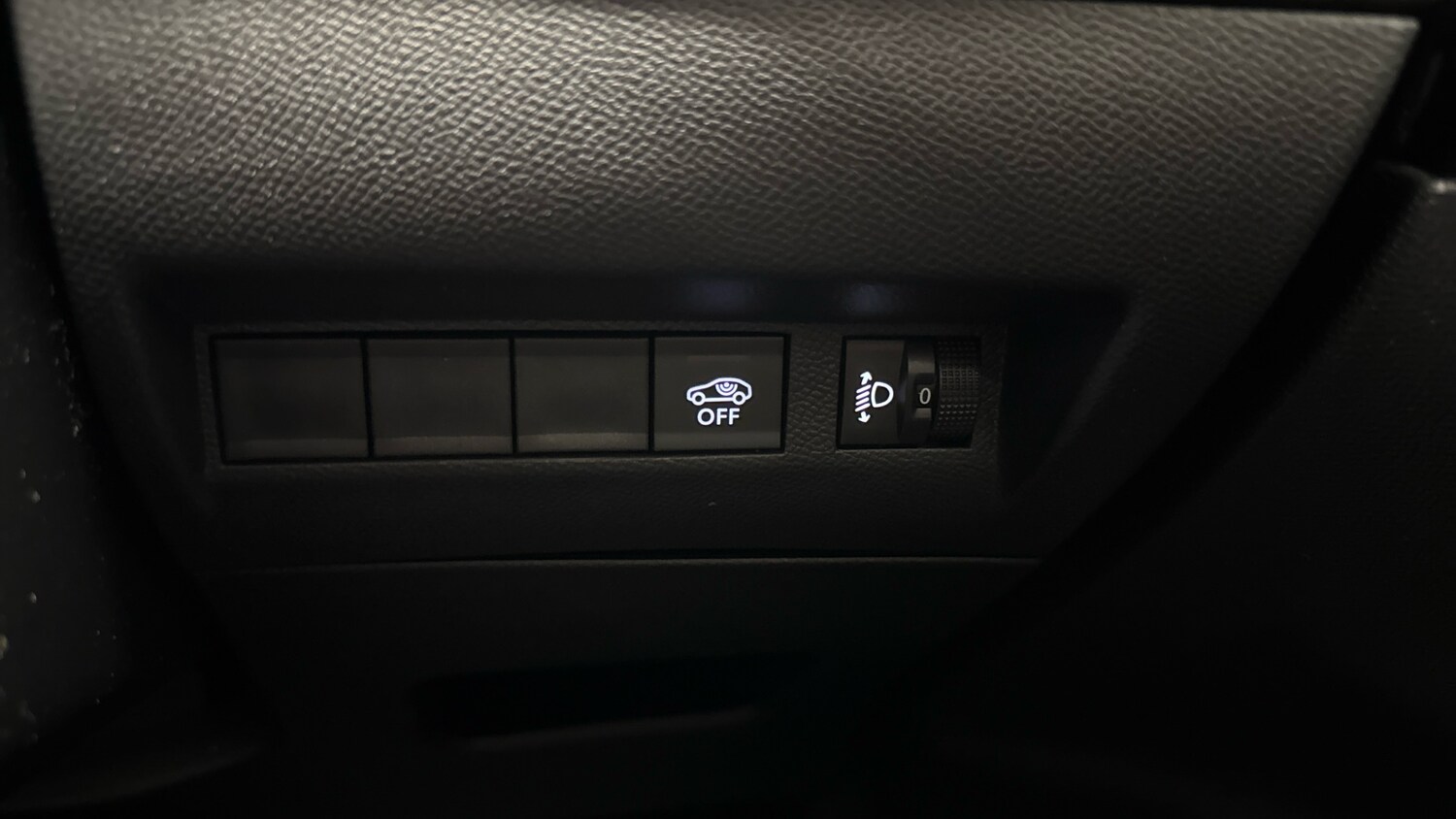 Used Peugeot 2008 2025 for sale - 78048808: Photo 34