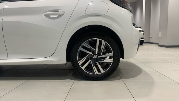 Used Peugeot 208 2023 for sale - 76095567: Photo 15