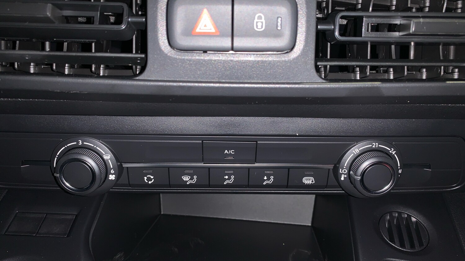 Used Citroen Berlingo 2023 for sale - 76315621: Photo 37