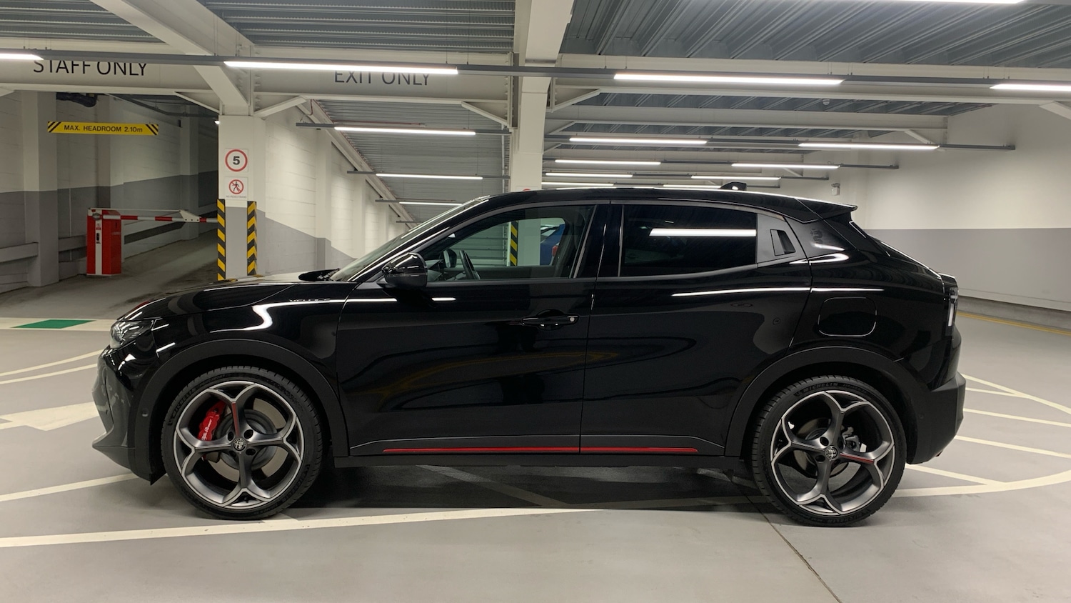 Used Alfa Romeo Junior 2025 for sale - 76260900: Photo 6