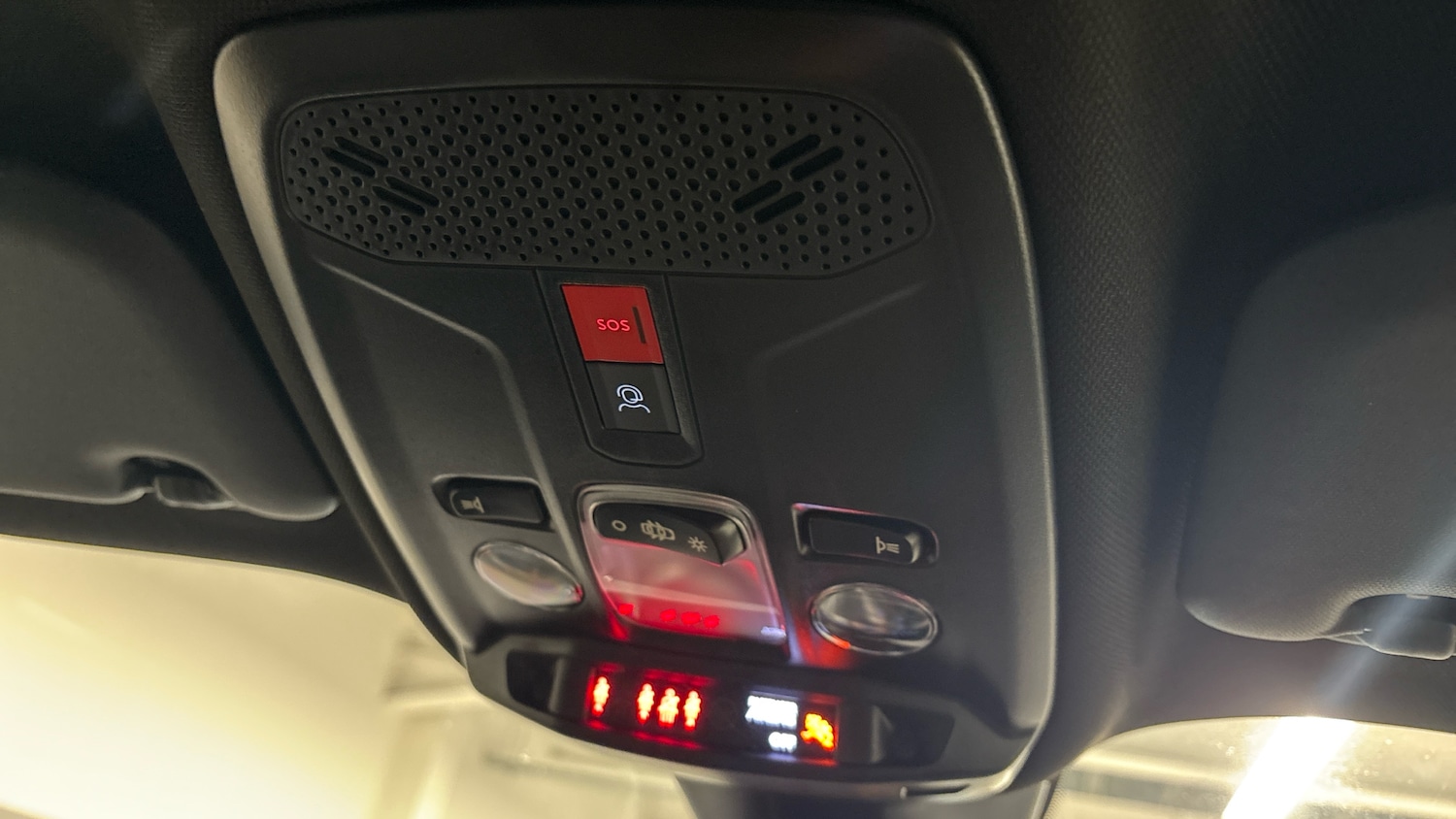 Used Peugeot 2008 2025 for sale - 76856186: Photo 38