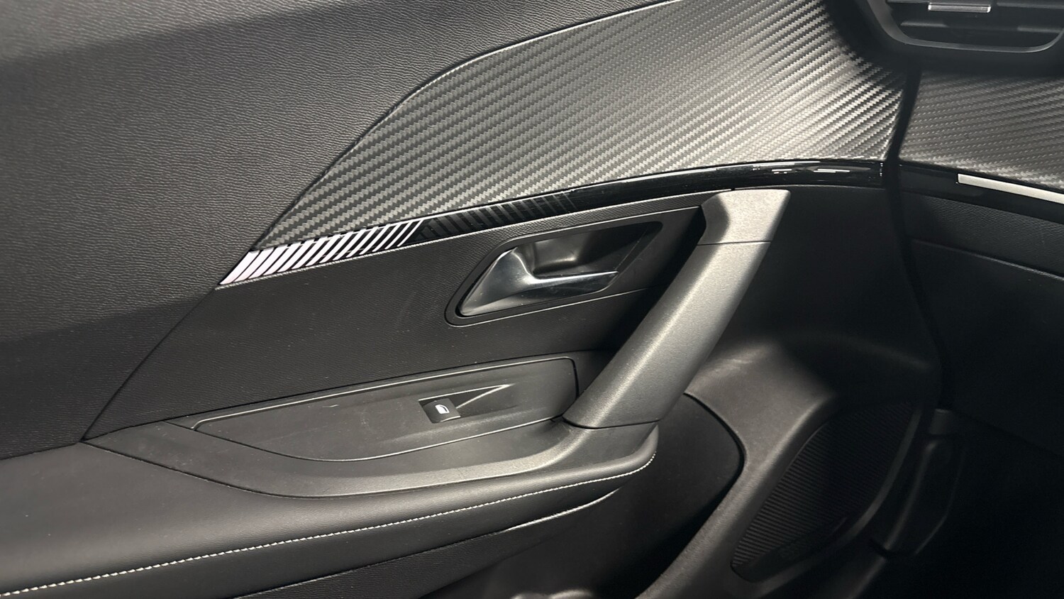 Used Peugeot 2008 2025 for sale - 76856186: Photo 40