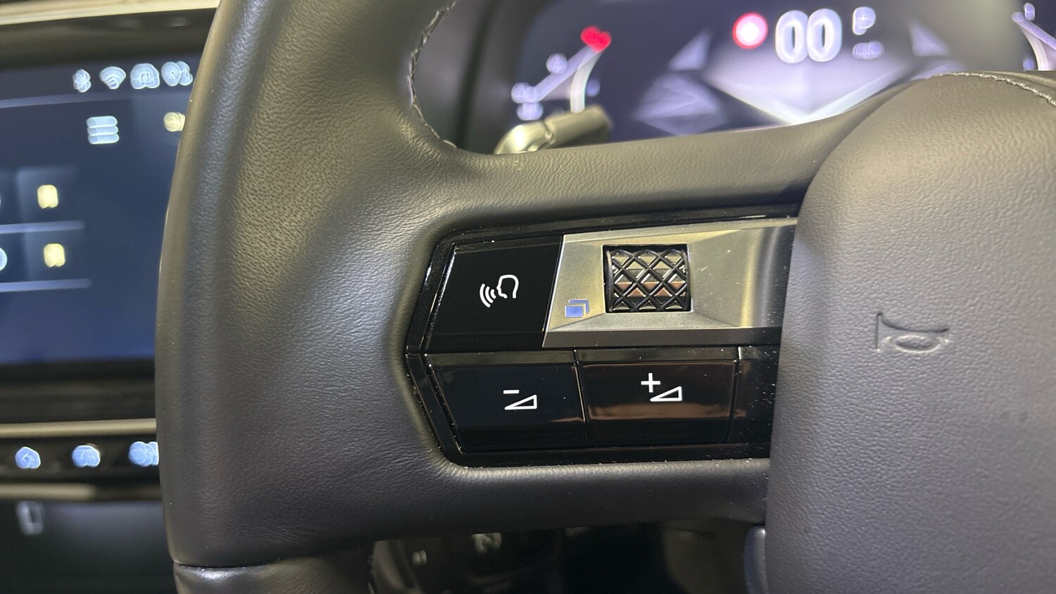 Used DS Automobiles DS 7 2025 for sale - 77672509: Photo 23