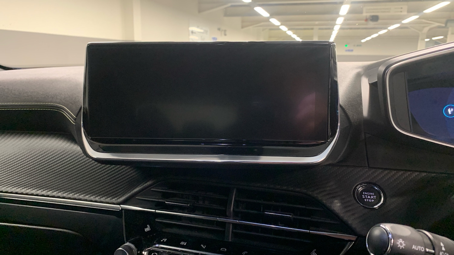 Used Peugeot 2008 2021 for sale - 77075236: Photo 11