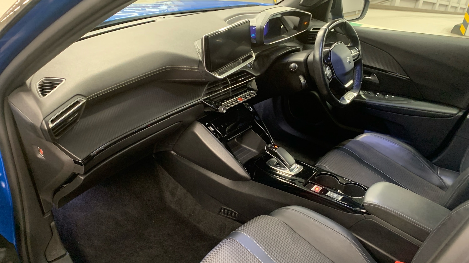 Used Peugeot 2008 2021 for sale - 77075236: Photo 13