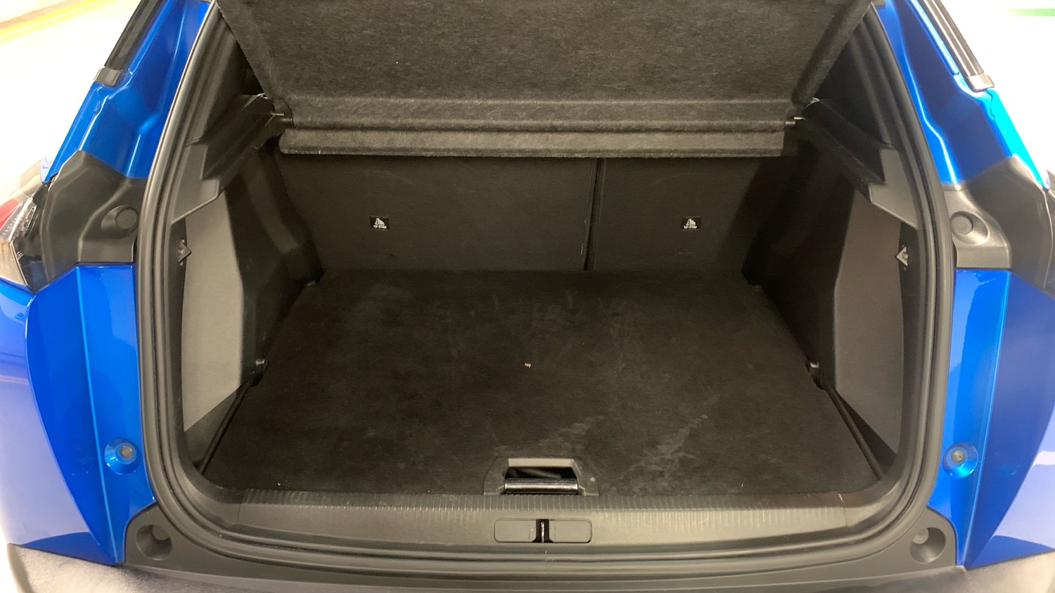 Used Peugeot 2008 2021 for sale - 77075236: Photo 20