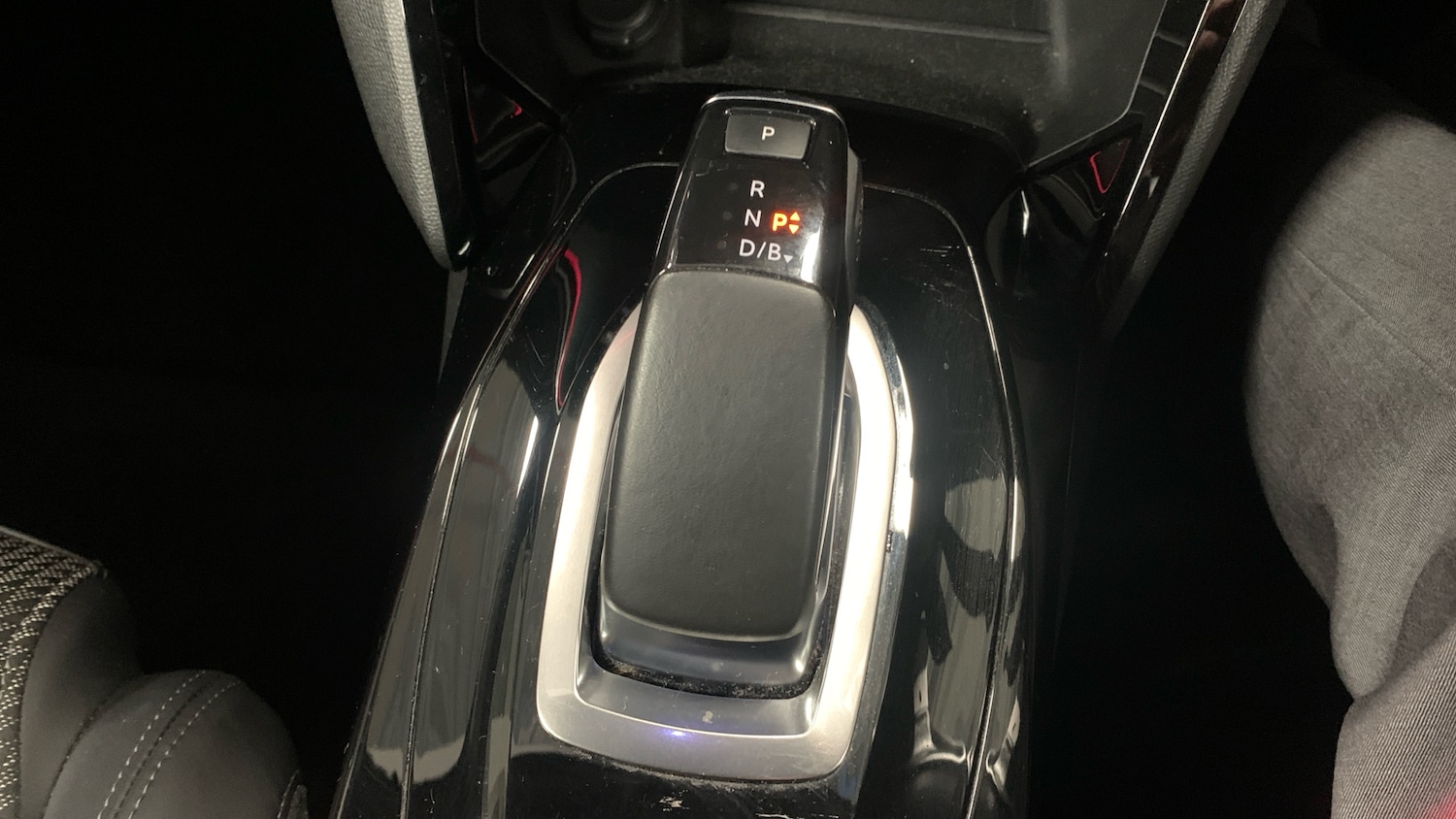 Used Peugeot 2008 2021 for sale - 77075236: Photo 21