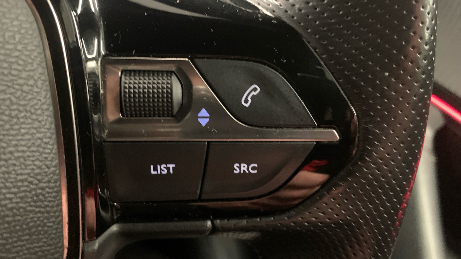 Used Peugeot 2008 2021 for sale - 77075236: Photo 25