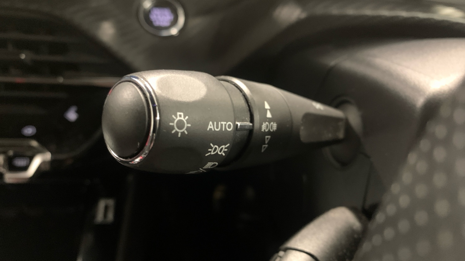 Used Peugeot 2008 2021 for sale - 77075236: Photo 28