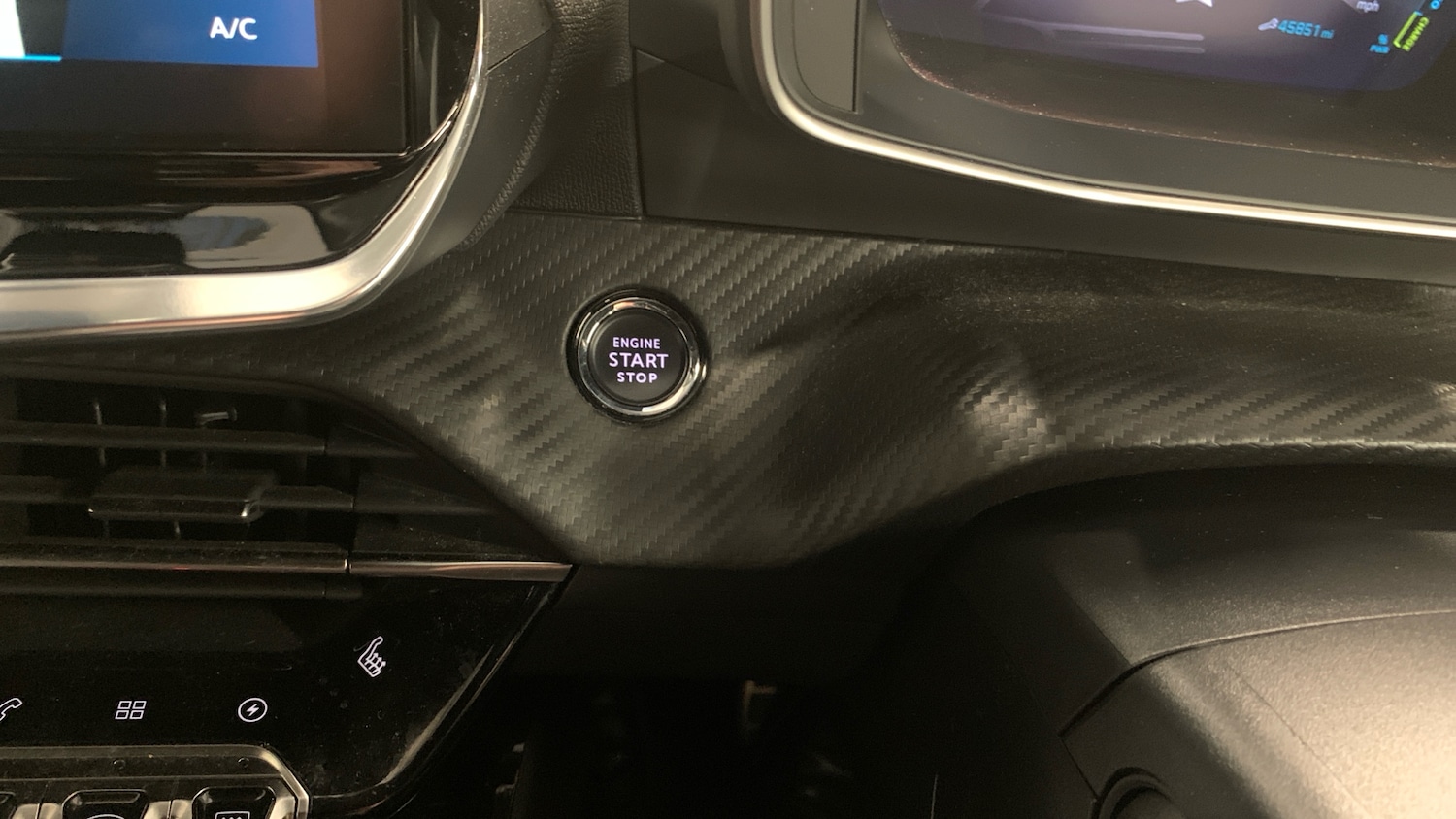 Used Peugeot 2008 2021 for sale - 77075236: Photo 41