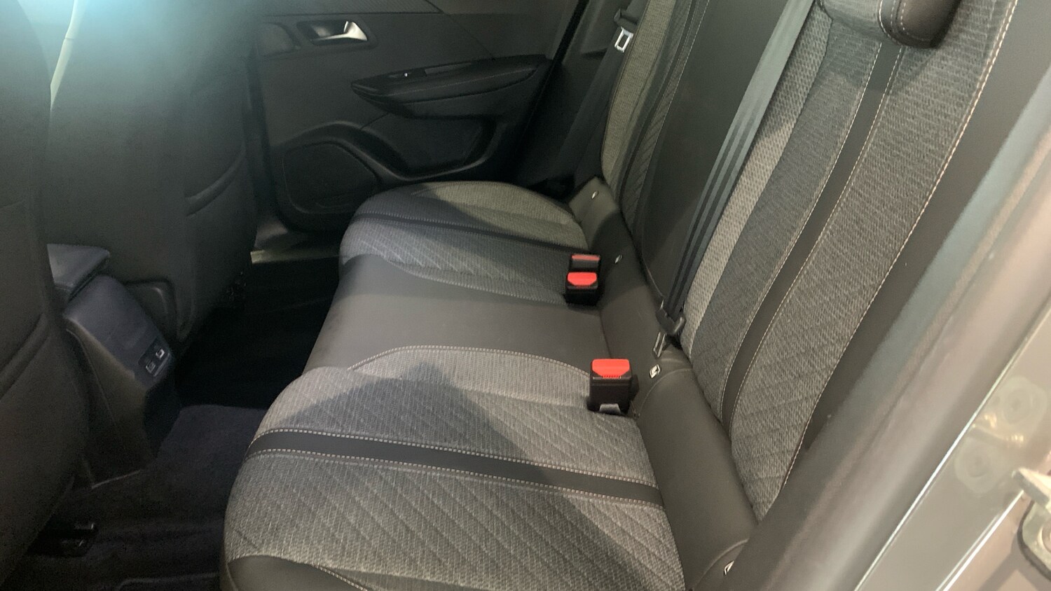 Used Peugeot 2008 2024 for sale - 75929327: Photo 31