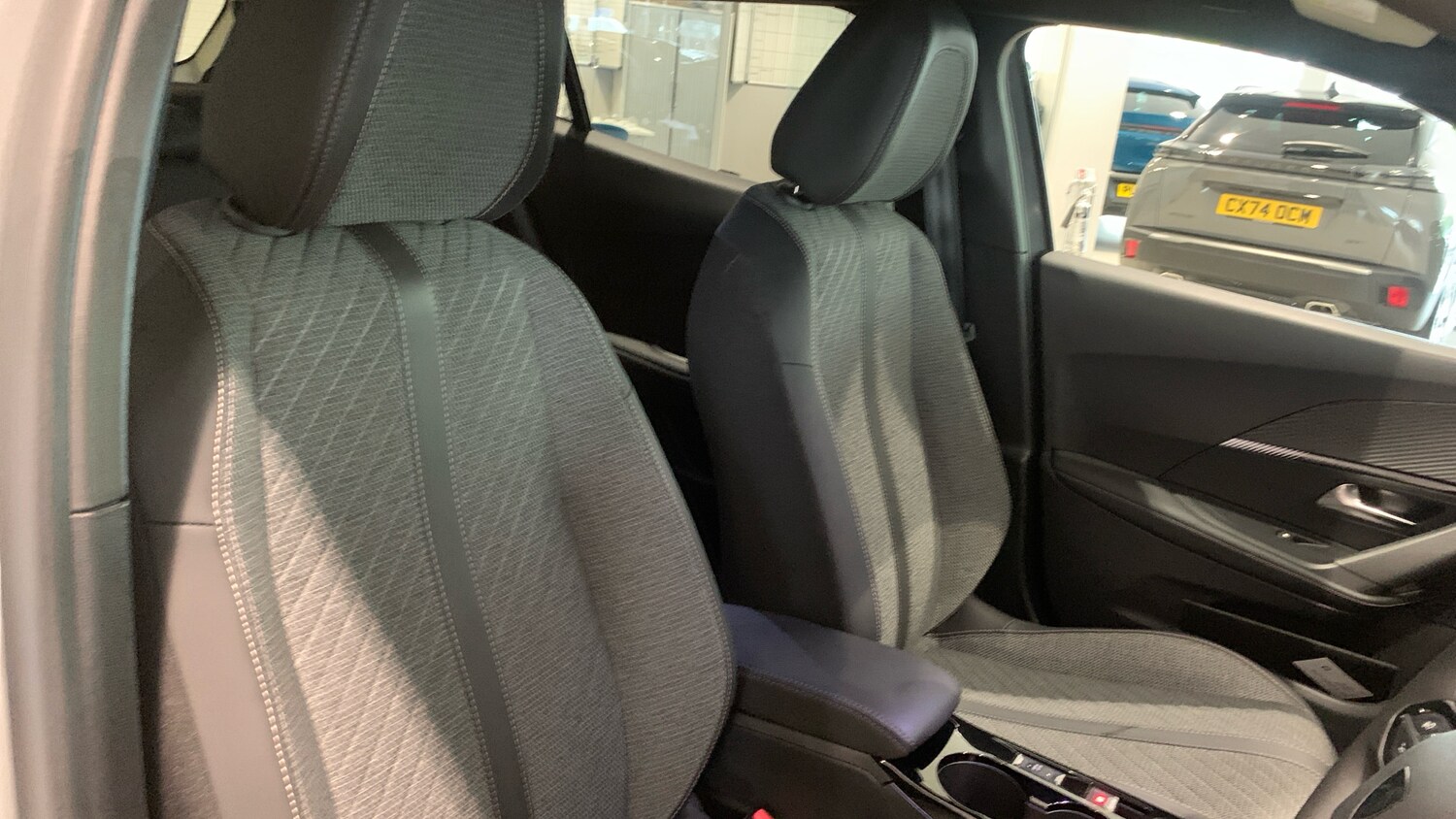 Used Peugeot 2008 2024 for sale - 75929327: Photo 40