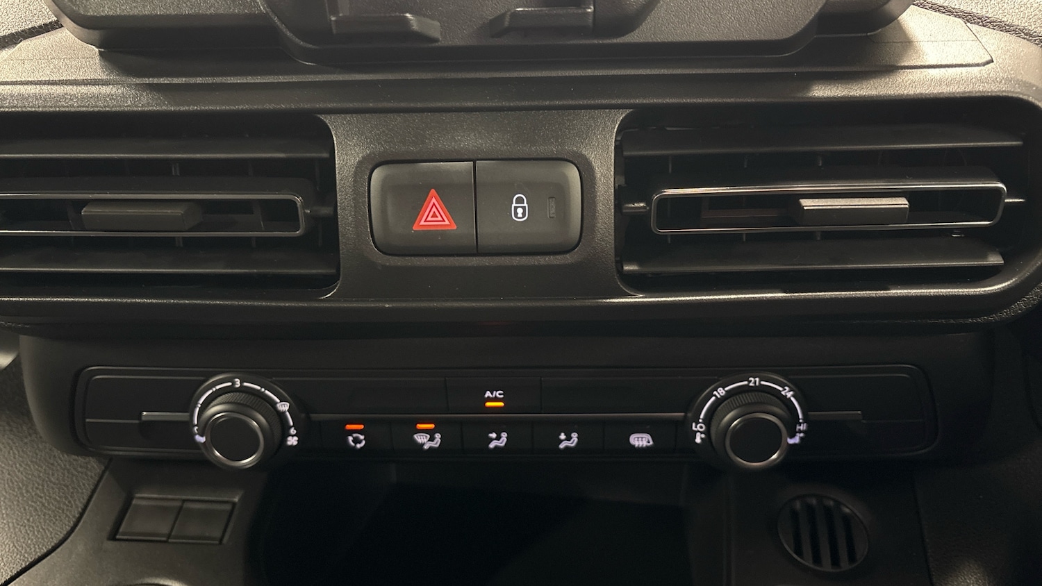 Used Fiat Doblo 2025 for sale - 77599575: Photo 29