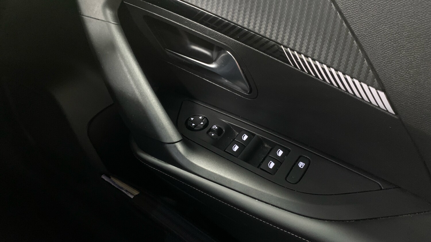 Used Peugeot 2008 2024 for sale - 77599611: Photo 22