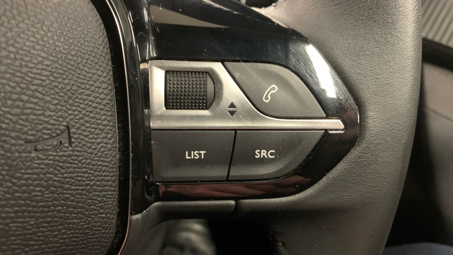 Used Peugeot 2008 2024 for sale - 77599611: Photo 24