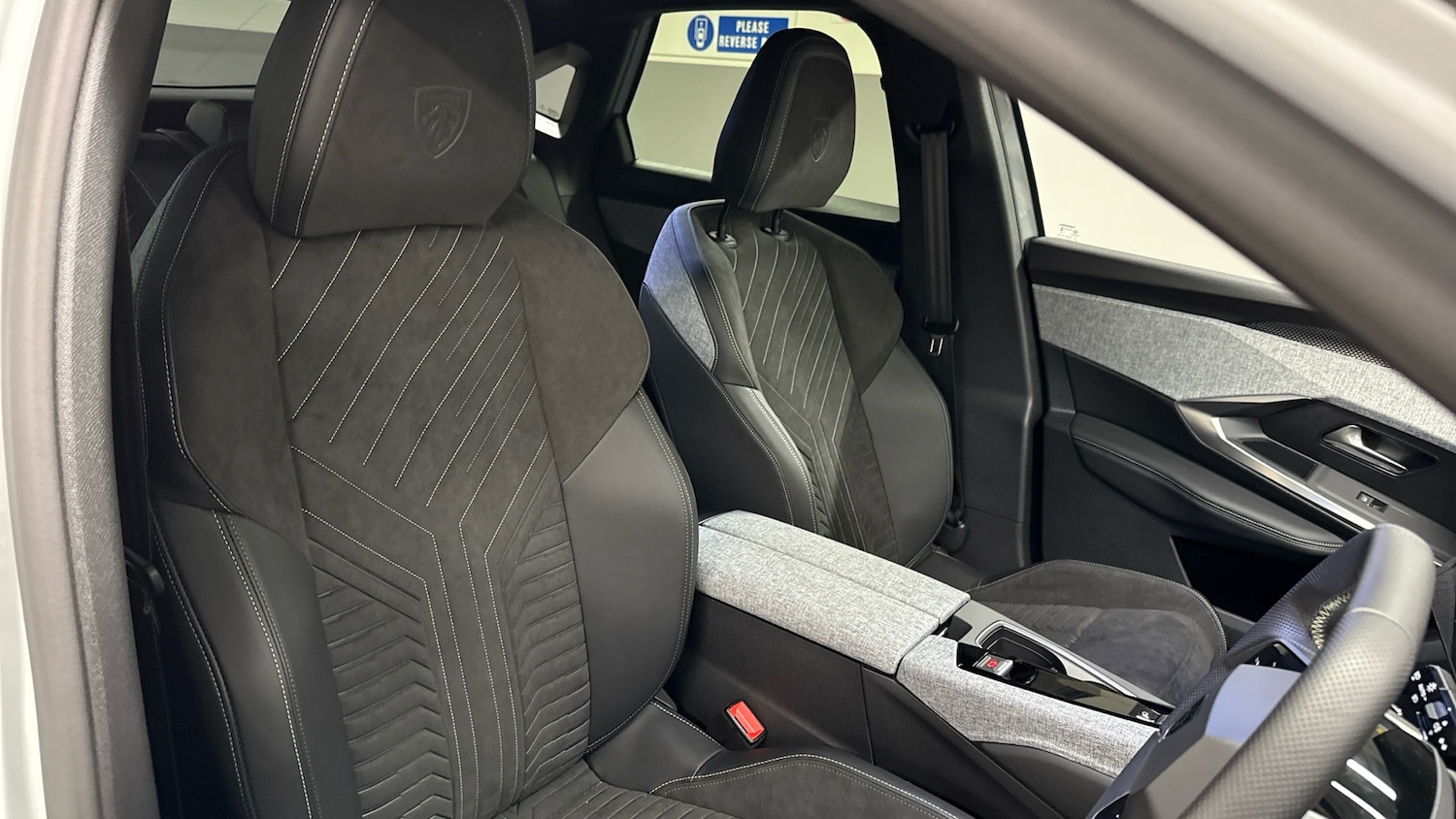 Used Peugeot 3008 2024 for sale - 77244468: Photo 43