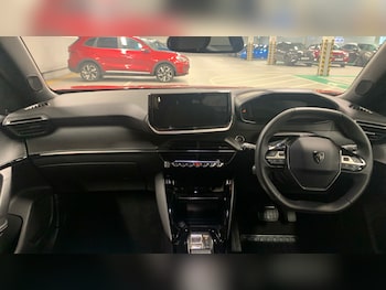 Used Peugeot 2008 2025 for sale - 76914355: Photo