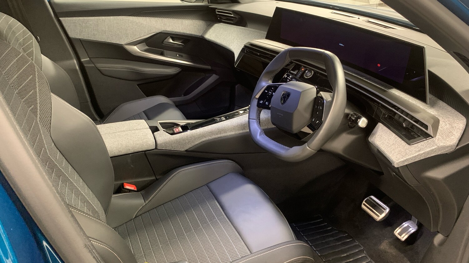 Used Peugeot 3008 2024 for sale - 76327637: Photo 11