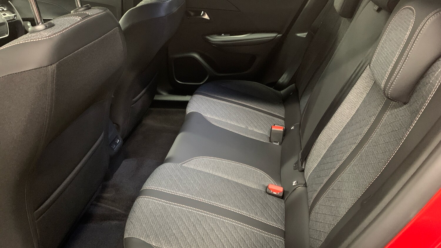 Used Peugeot 2008 2025 for sale - 76914366: Photo 32