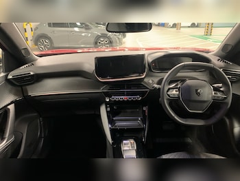 Used Peugeot 2008 2025 for sale - 76914366: Photo