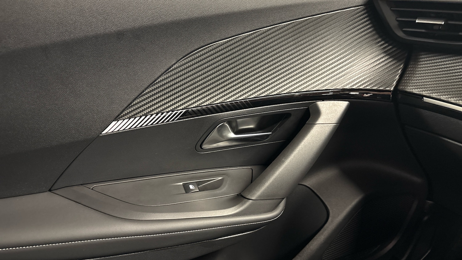 Used Peugeot 2008 2025 for sale - 76900037: Photo 39