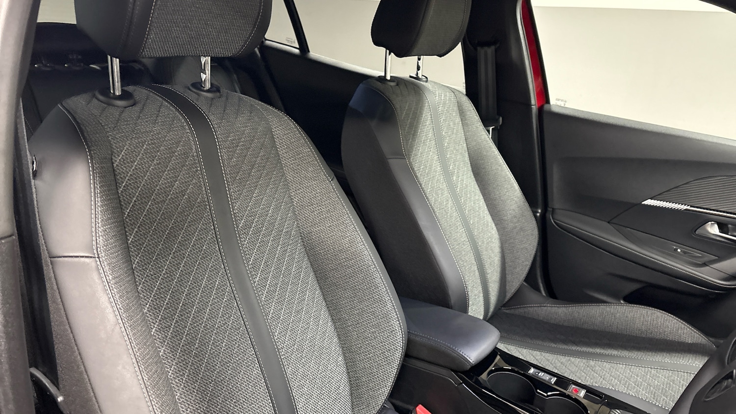 Used Peugeot 2008 2025 for sale - 76900037: Photo 40