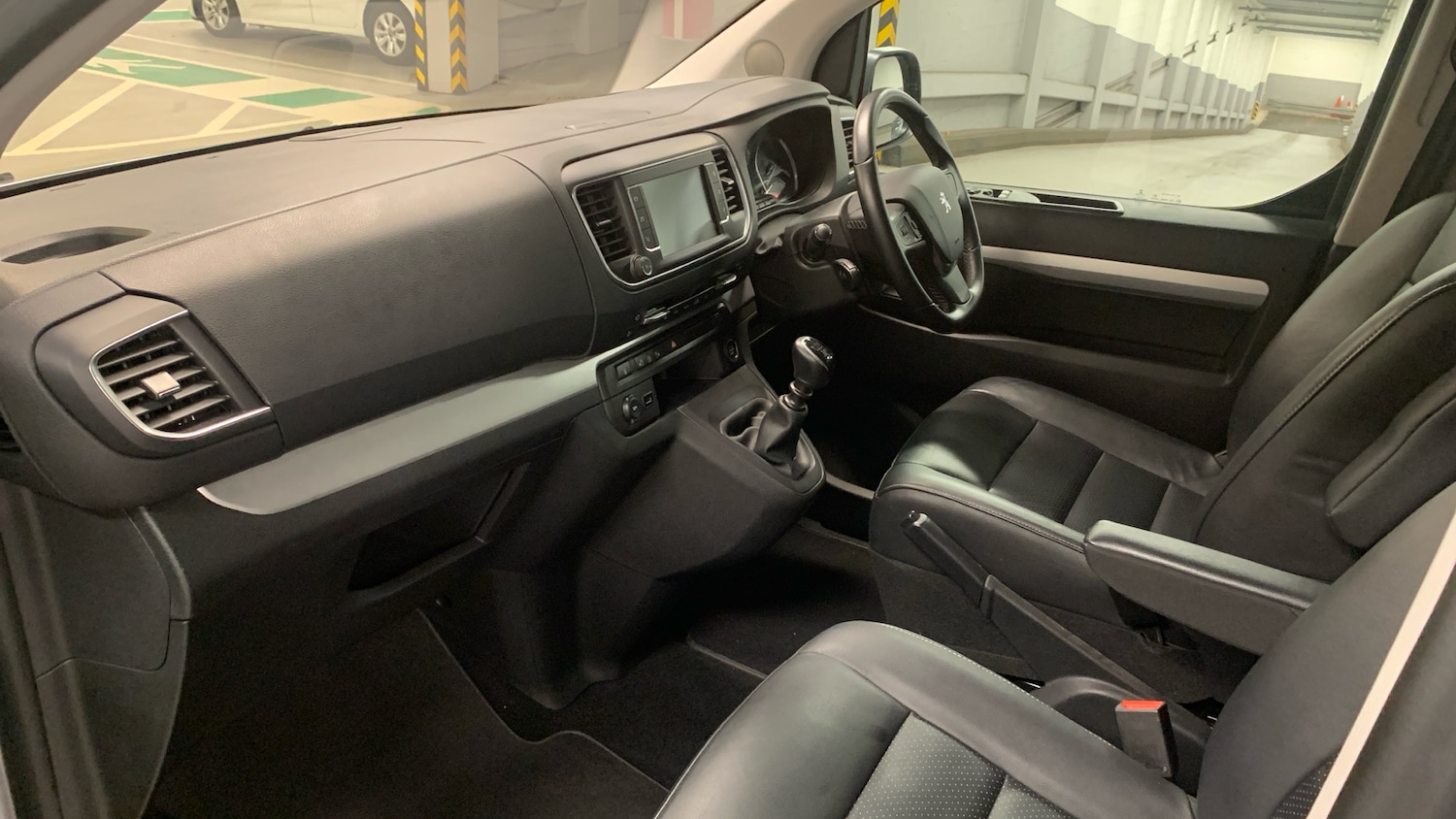 Used Peugeot Traveller 2020 for sale - 76381469: Photo 12